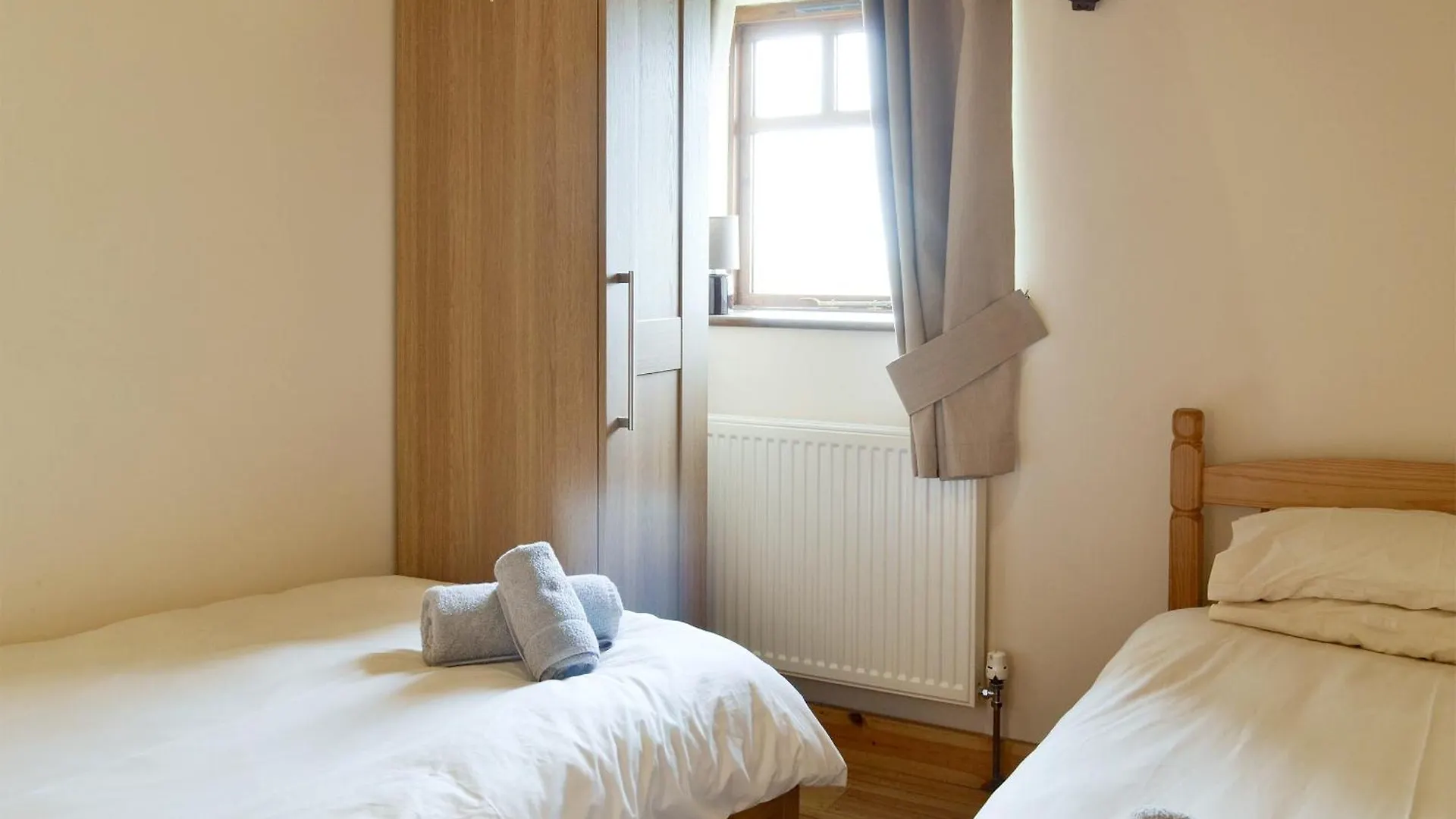 Blackbird Cottage - 25116 Flamborough 0*,